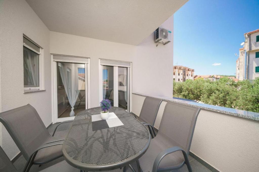 Apartment Stefanio Vodice Exterior photo