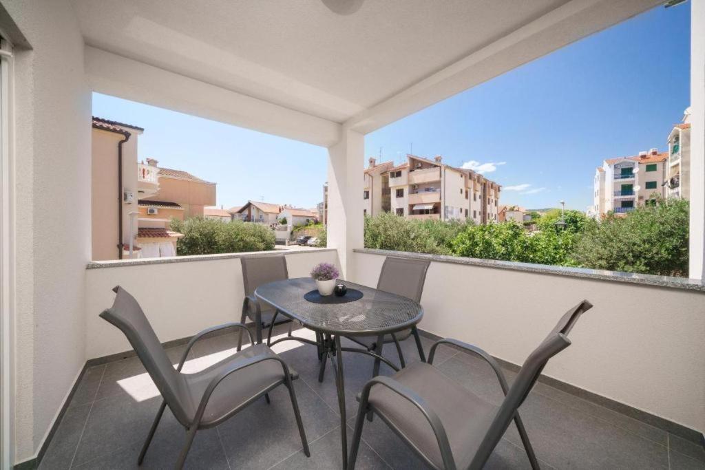 Apartment Stefanio Vodice Exterior photo